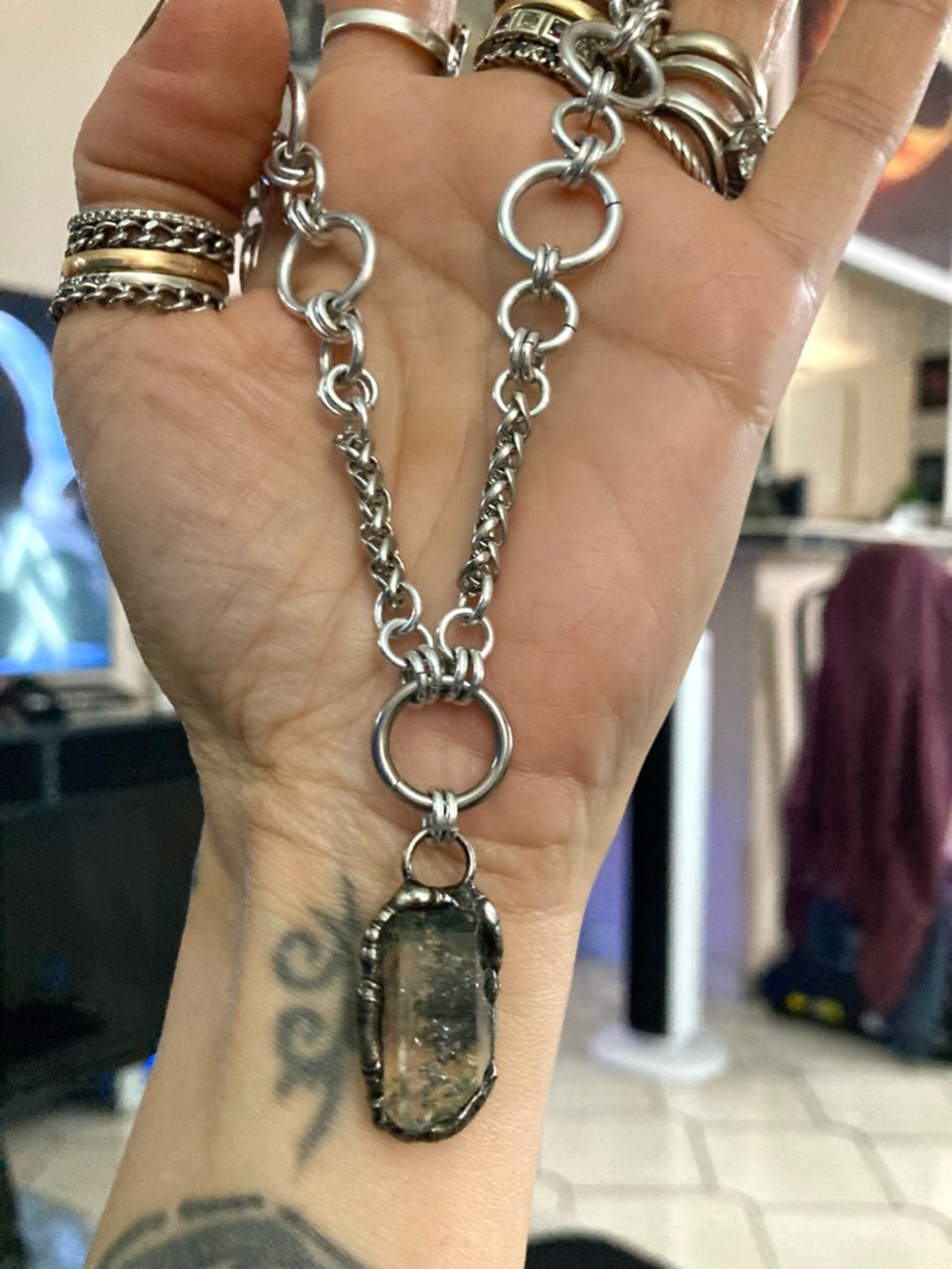 Smoky black herkimer diamond crystal on handmade maille stainless steel chain - Picture 7 of 15